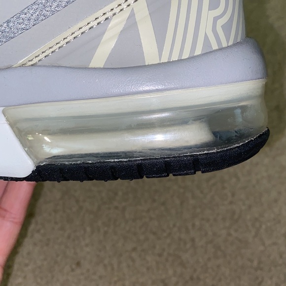 Women’s Nike Air Max Fury - Picture 7 of 8